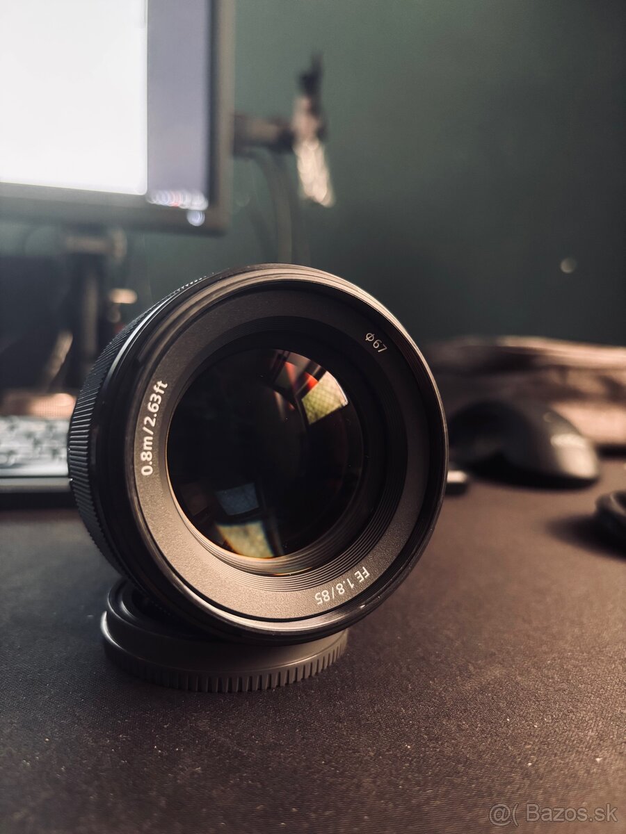 SONY FE 85mm f1.8 SEL85F18 - 2