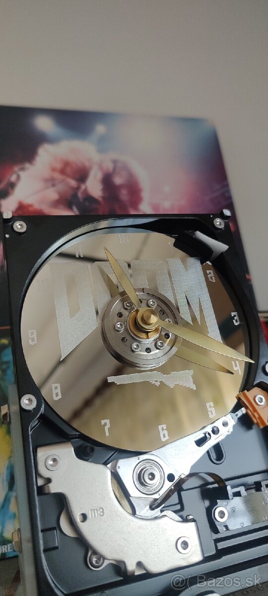 DOOM game hodiny - 2