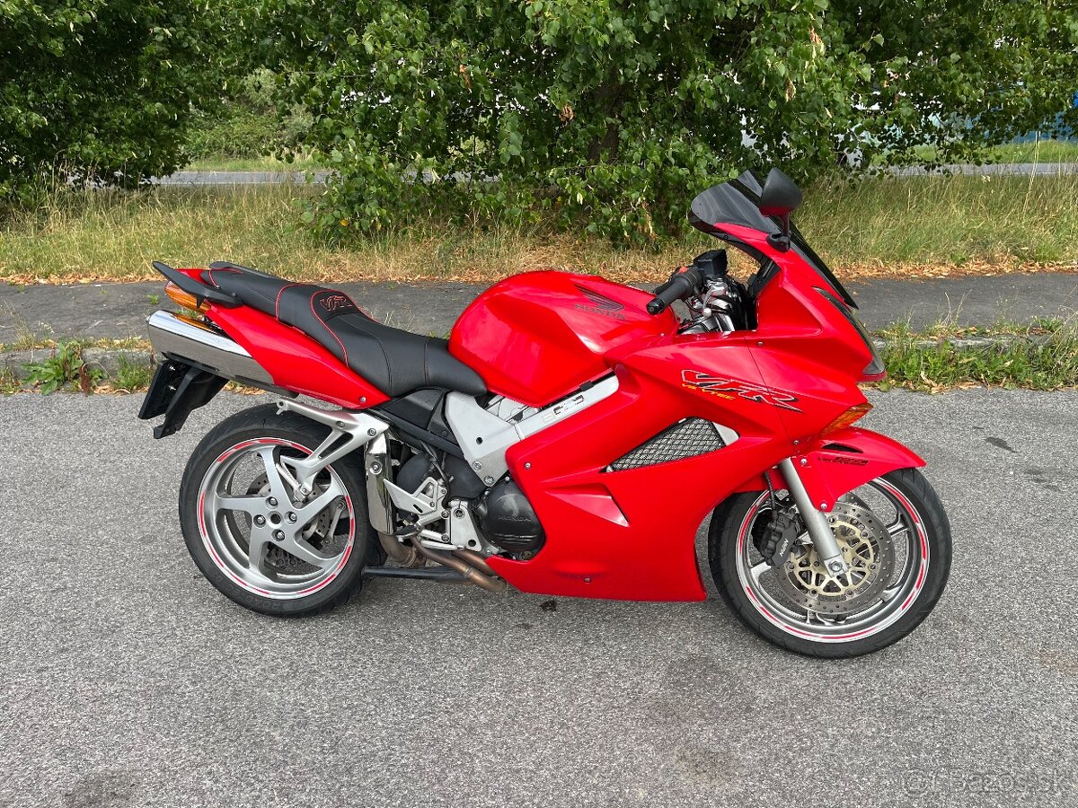Honda VFR800 v-tec - 2