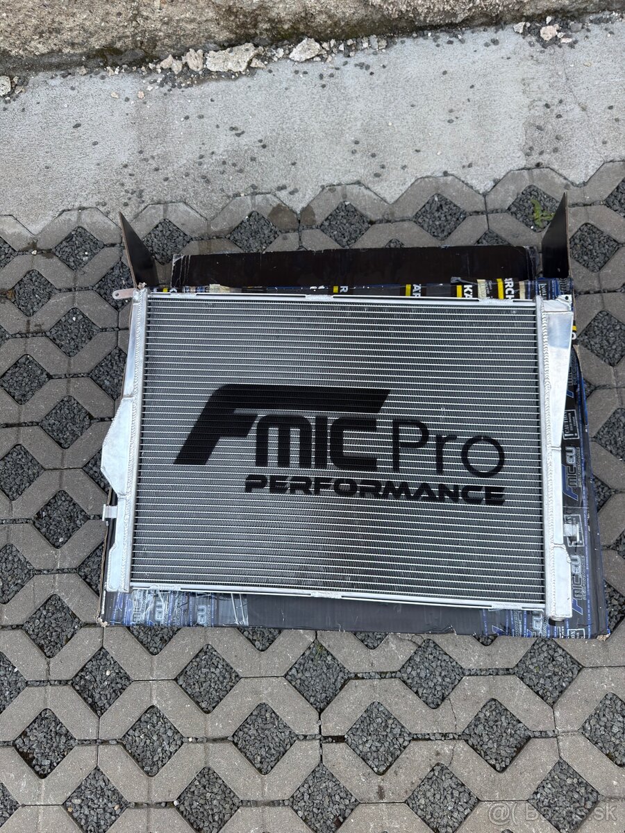 Racing Radiator FMIC.Pro BMW E81 E82 E87 E88 E90 E91 E92 E93 - 2