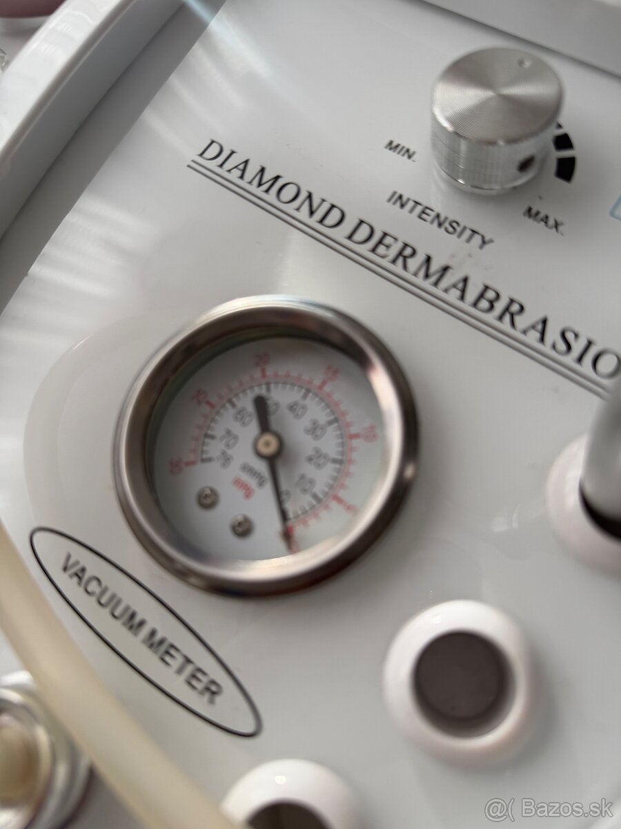 Diamantová mikrodermabrázia - prístroj - 2