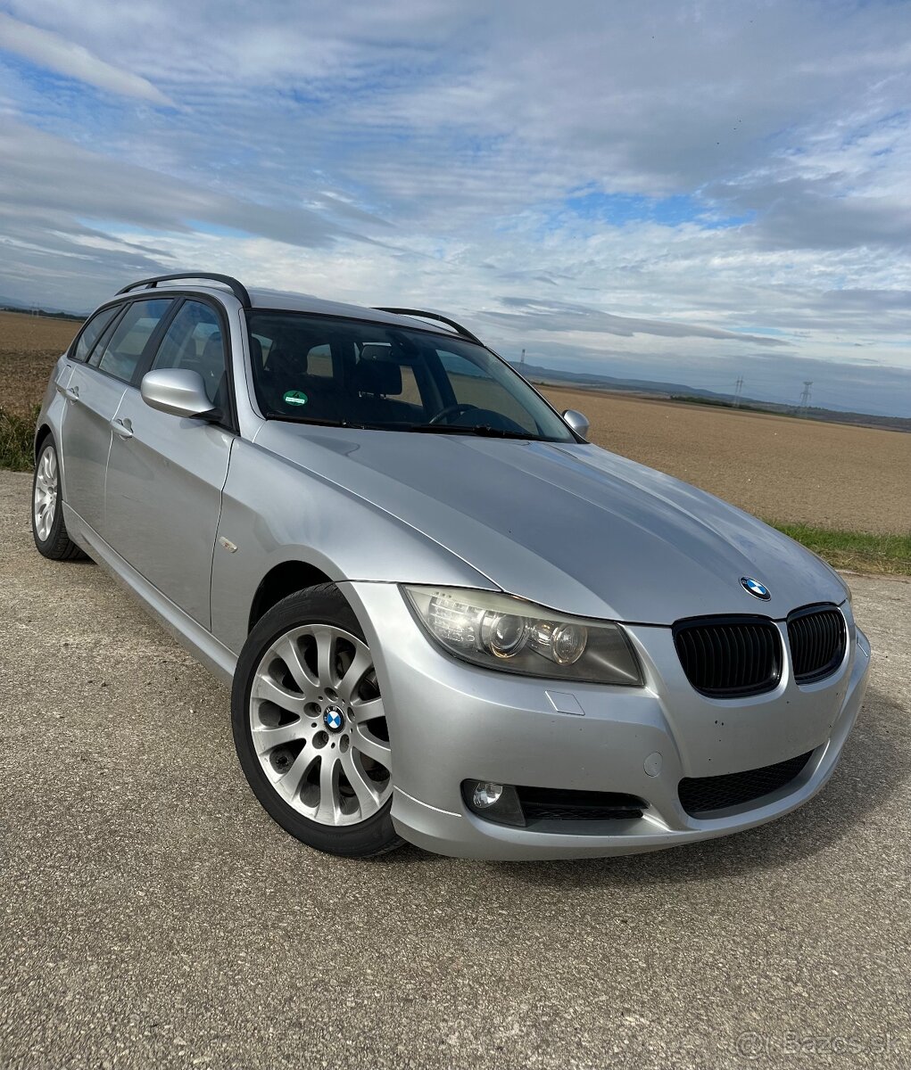 BMW RAD 3 E91 318i LCI - 2