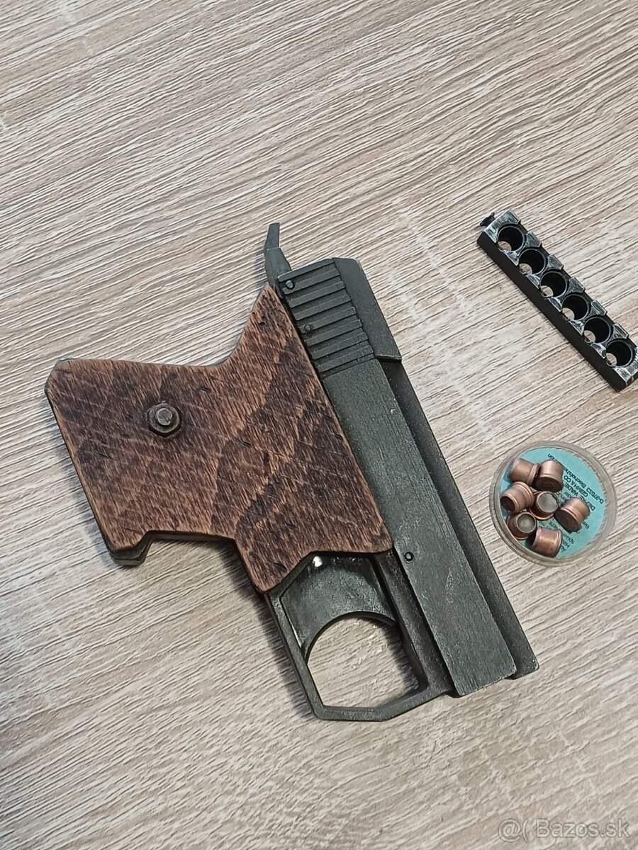 Poplašná pištoľ - 2