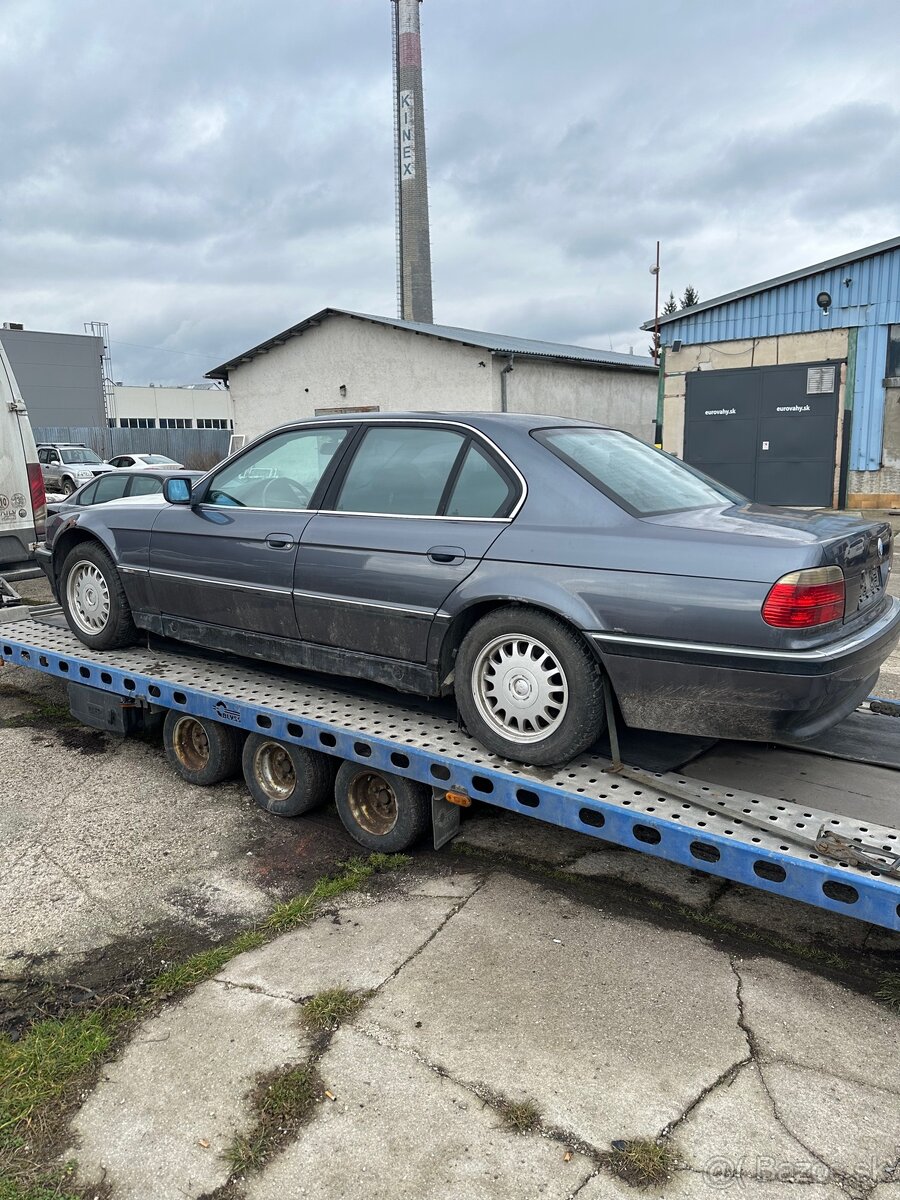 Rozpredam BMW e38 725tds - 2