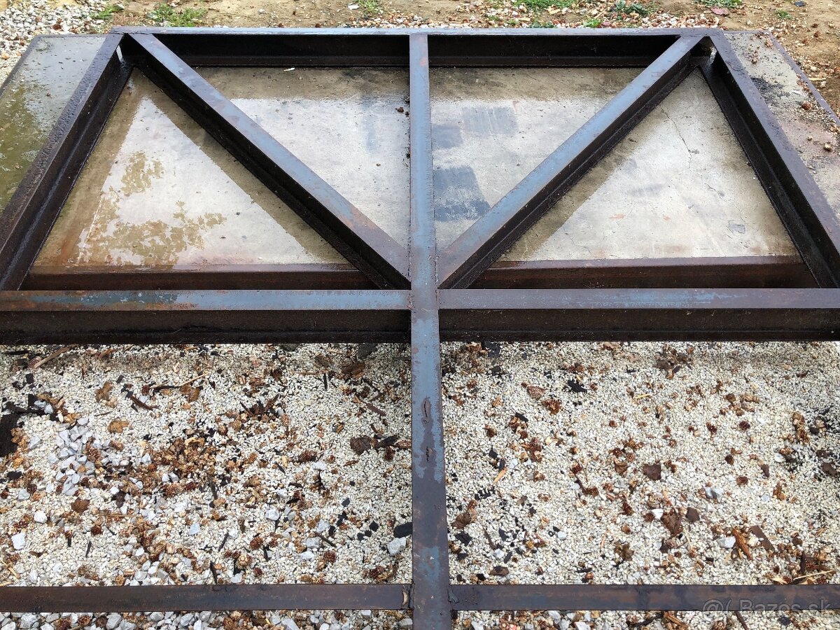 Konštrukcia pod záhradný domček - 2