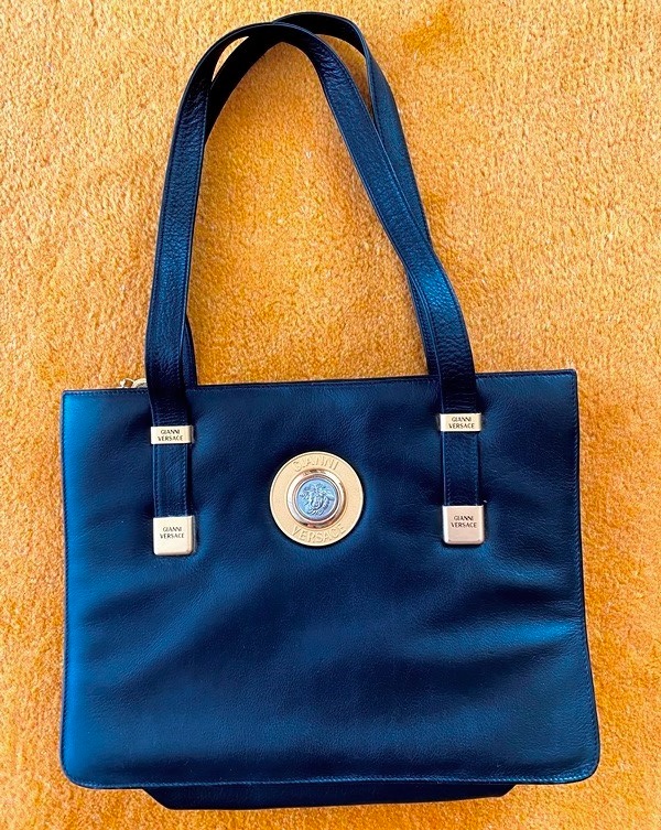 kabelka COCO CHANEL a VERSACE - 2