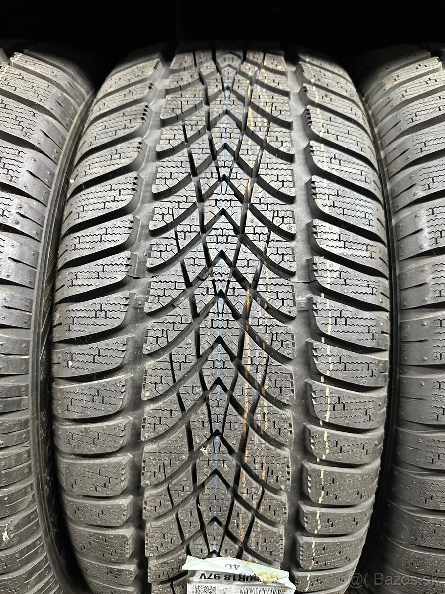Zimné pneumatiky dunlop 235/50R18 - 2