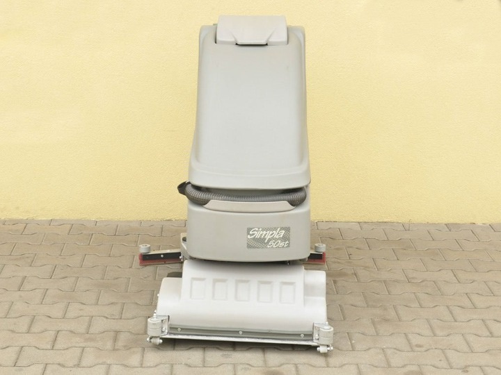 Umývací stroj COMAC SIMPLA 50 BST - 2