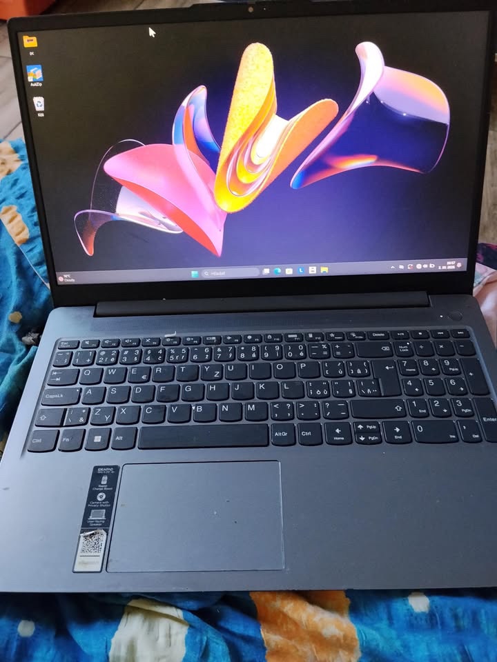 Predam lenovo notebook - 2