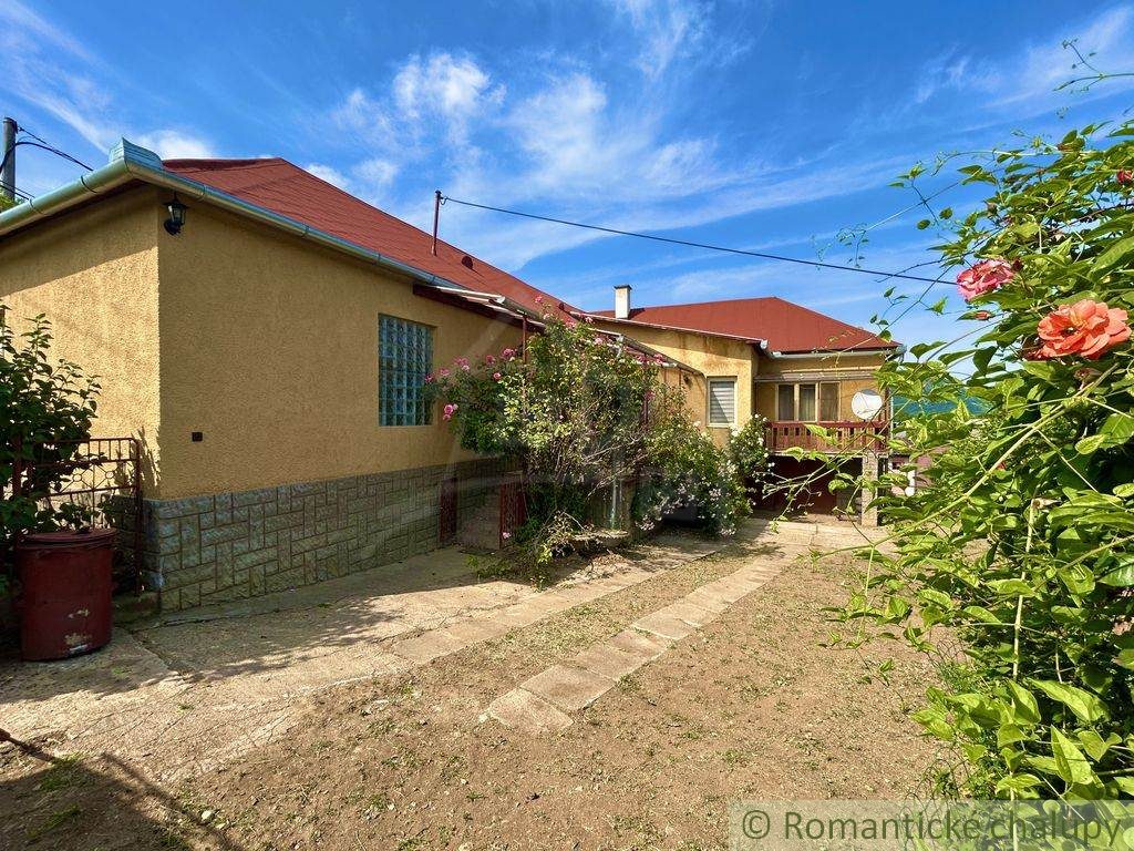 ZNÍŽENÁ CENA - Ihneď obývateľný dom v tichej časti obce Ge - 2