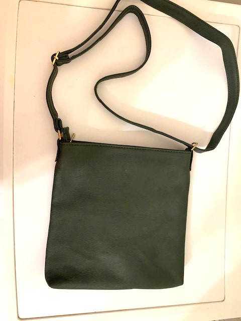 Kabelky-2 kusy-zelená a čierna. - 2