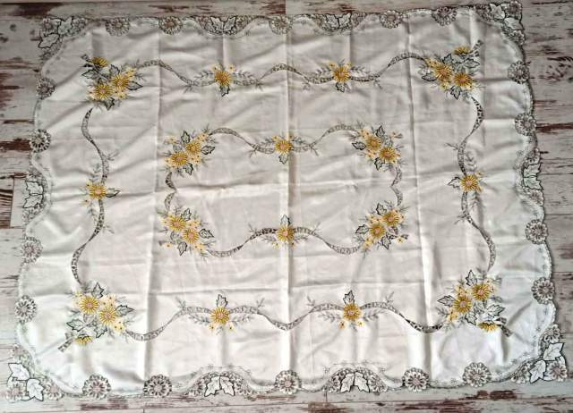 Retro vyšívané obrusy - 2