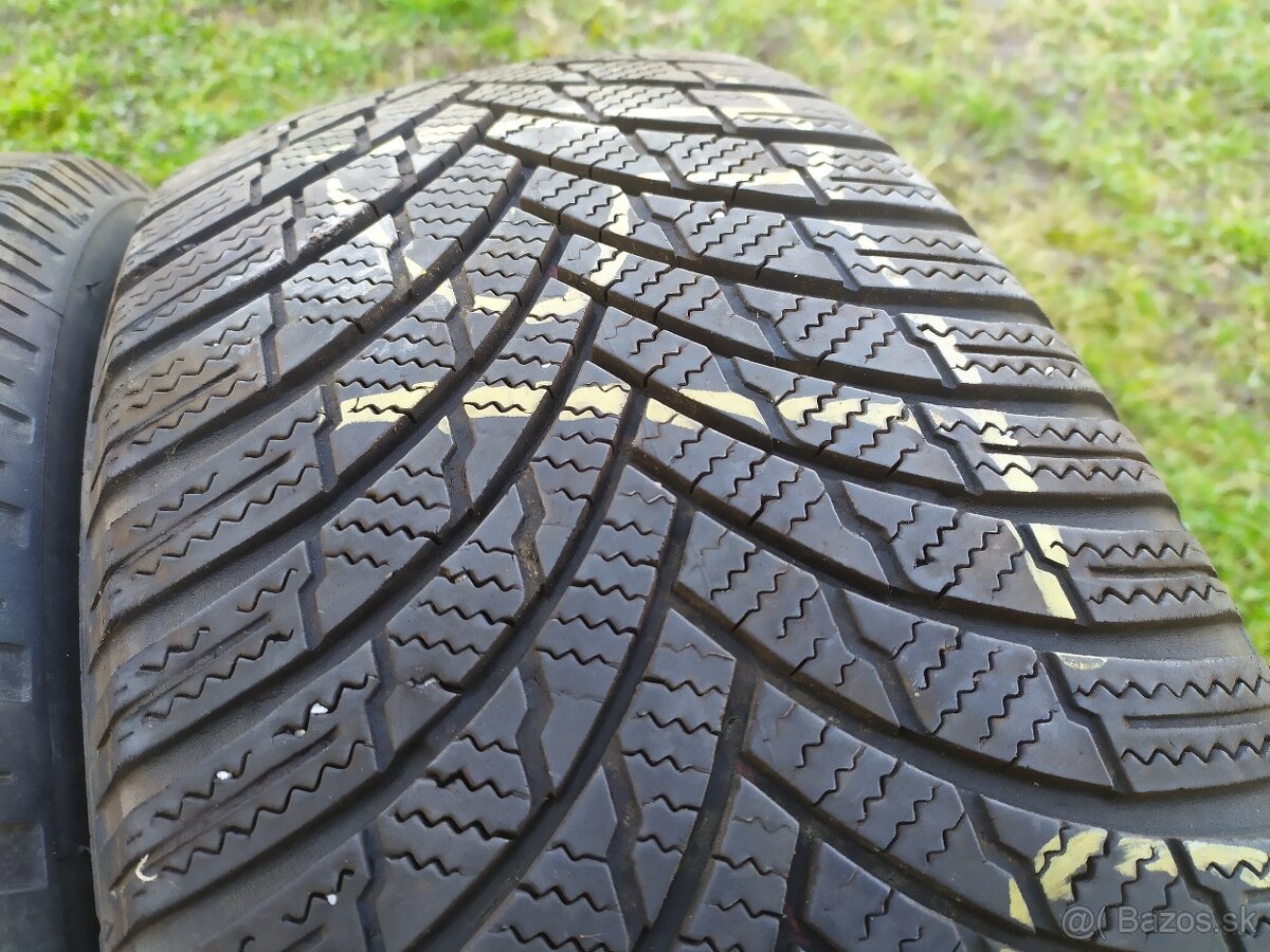 Zimné gumy 215/55R18 Firestone 4kusy - 2
