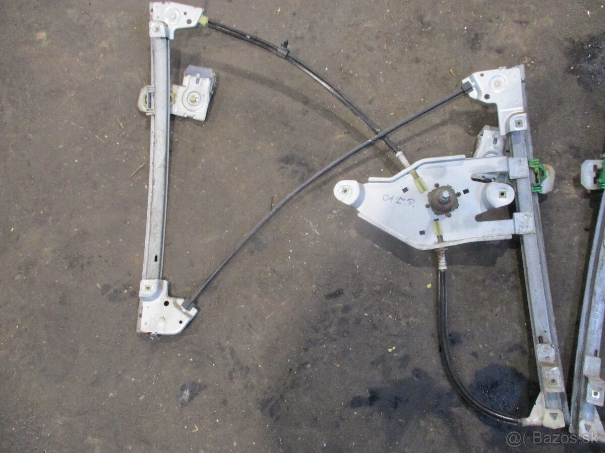 stahovanie okien manualne Octavia 1 - 2