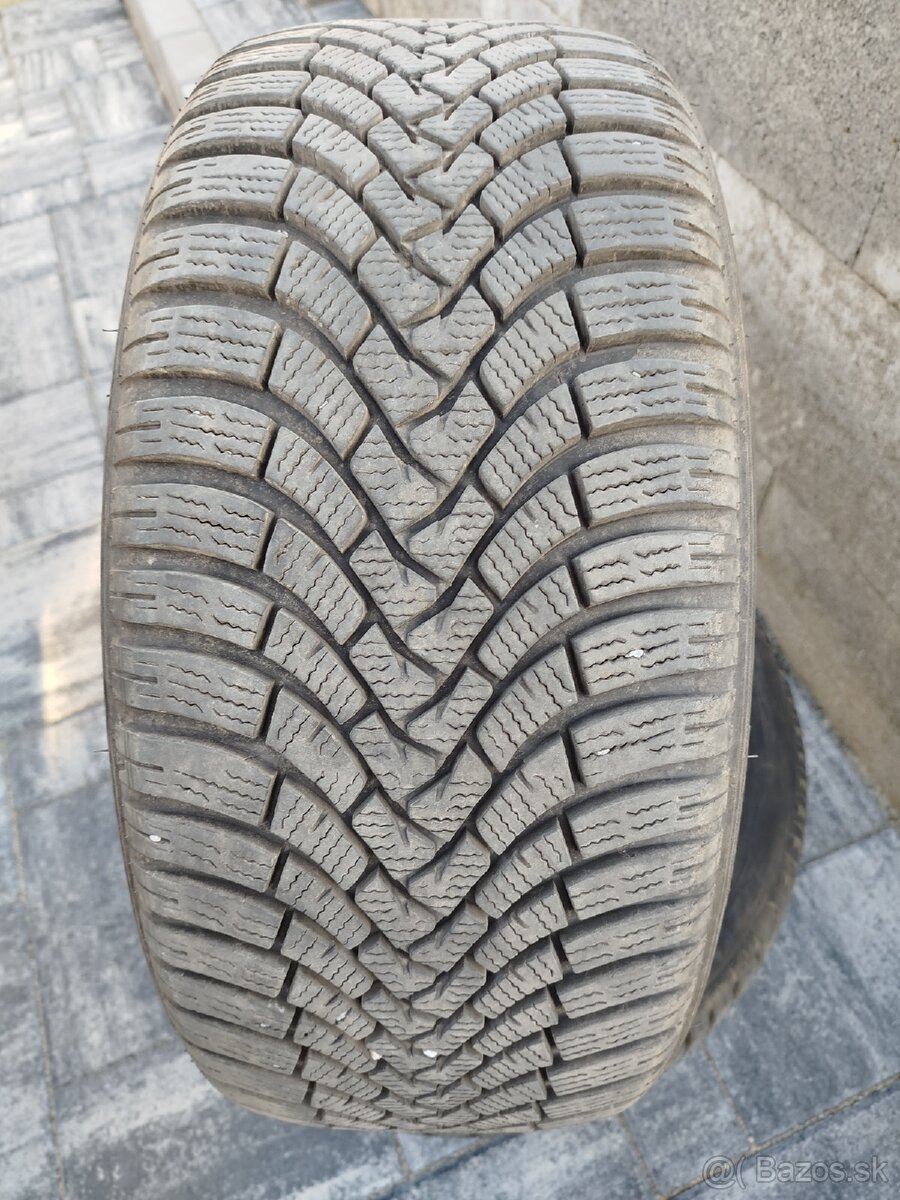 225/45 R17 - 2