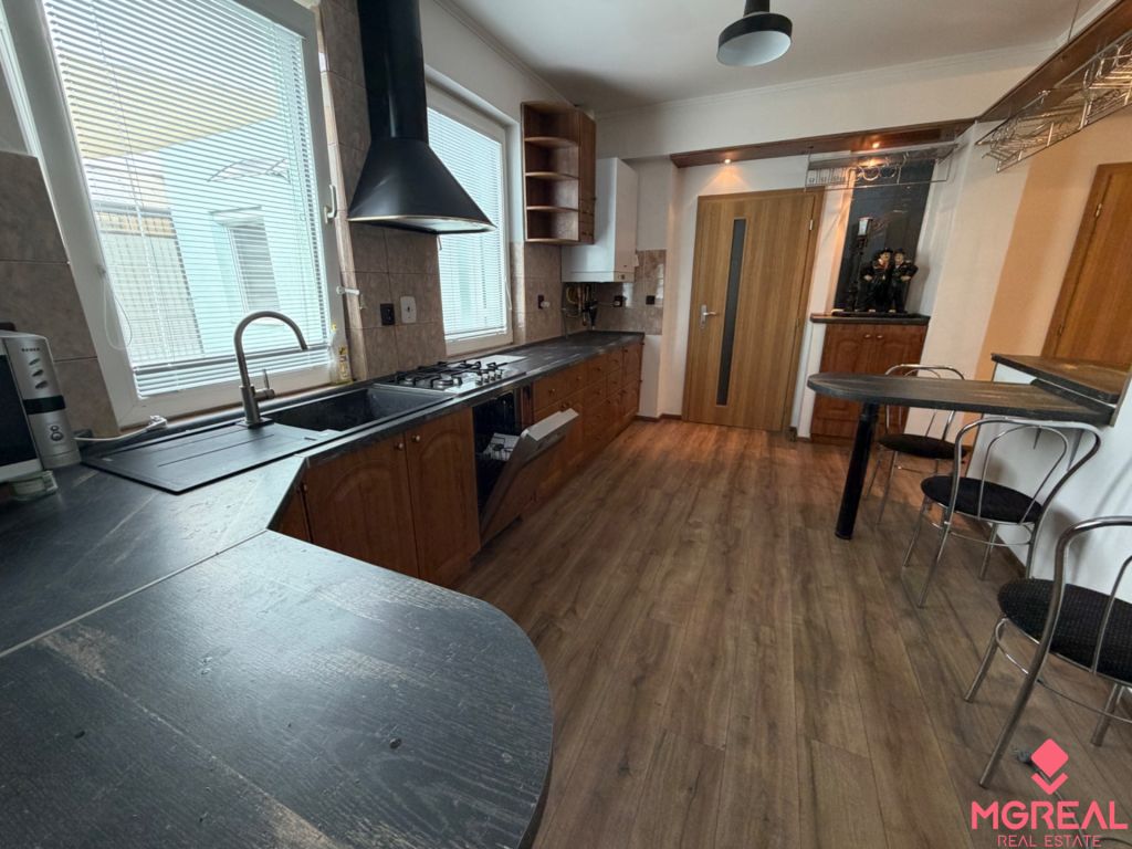 Veľký 3 izbový byt s terasou 154 m2 Topoľčany - 2