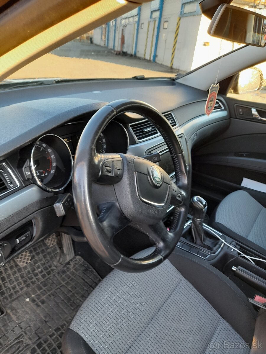 Skoda superb - 2