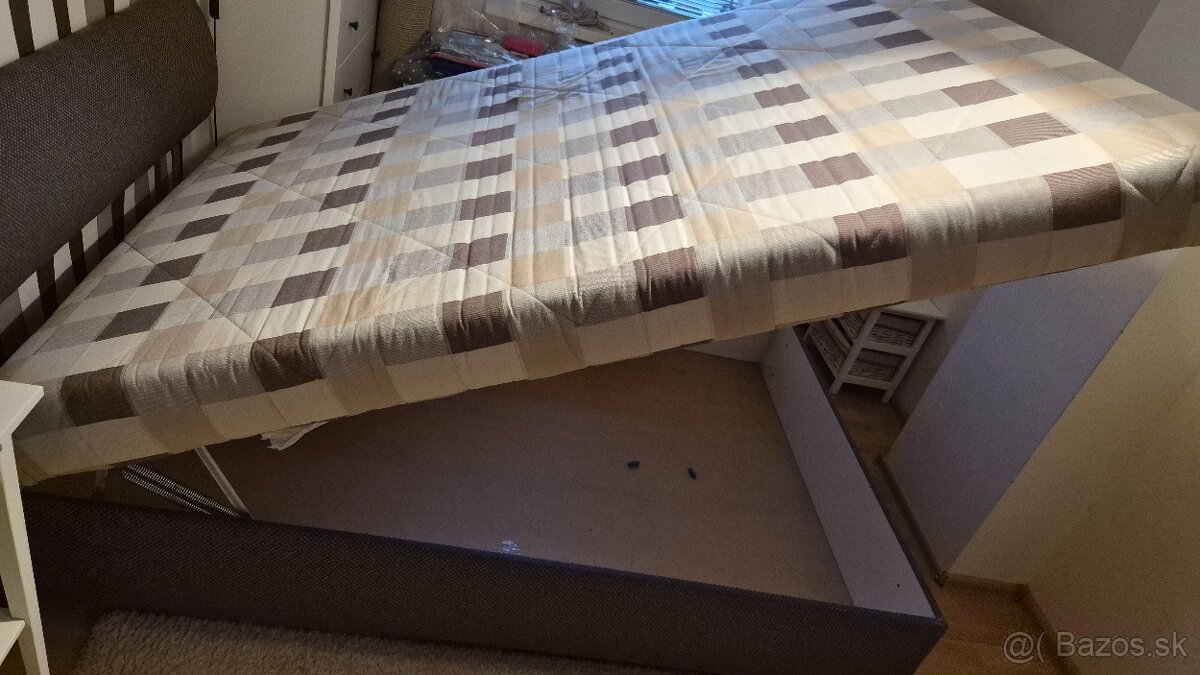 Postel v dobrom.stave - 2