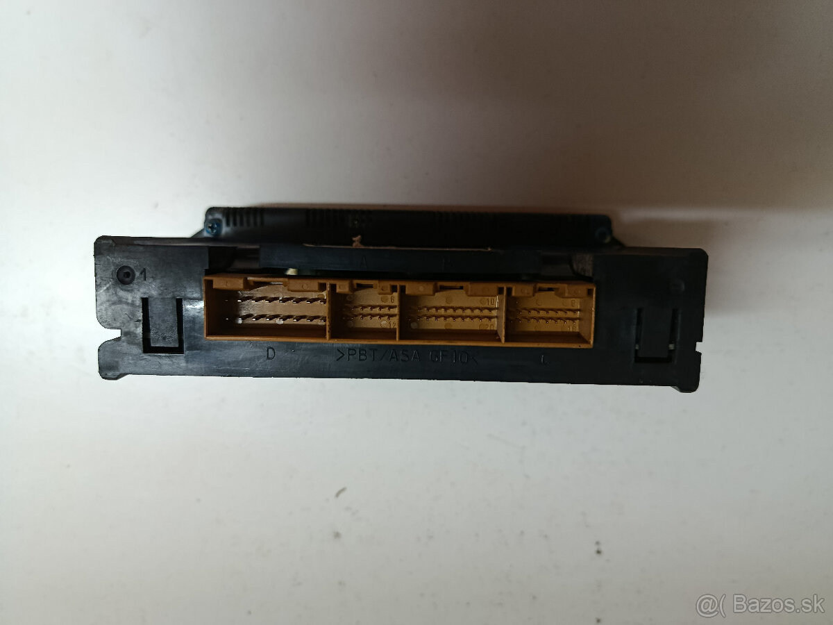 ovladanie kurenia audi A3 8L0820043D 30€ - 2