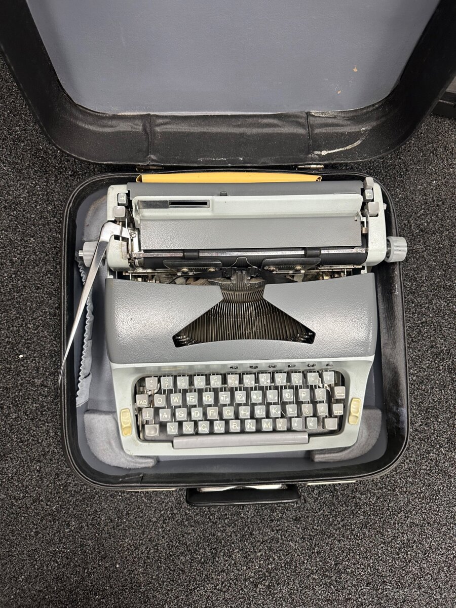 Starý písací stroj (dekorácia) - 2