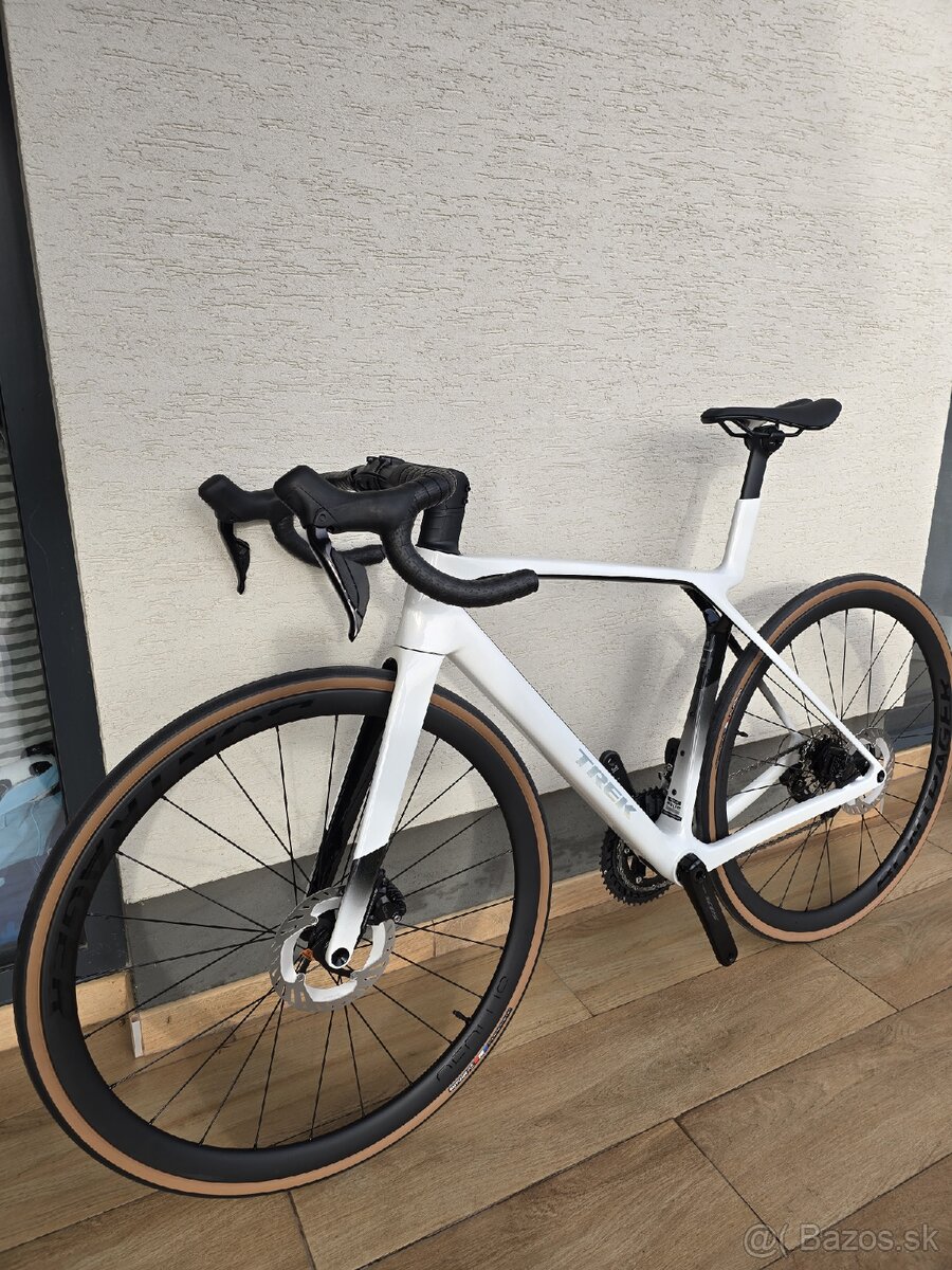 Trek Madone SL 6 Gen 8 - 2025 - 2