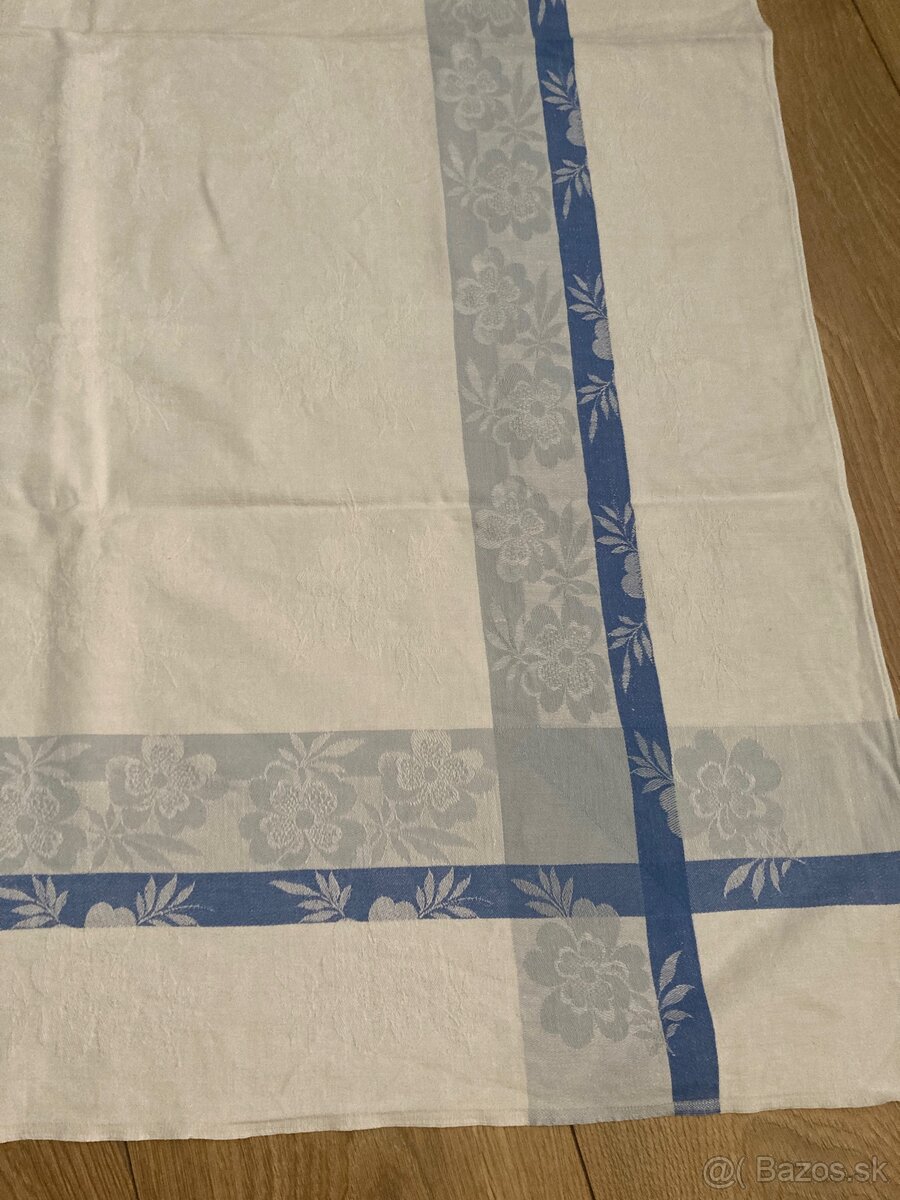 Damaškový obrus - 2