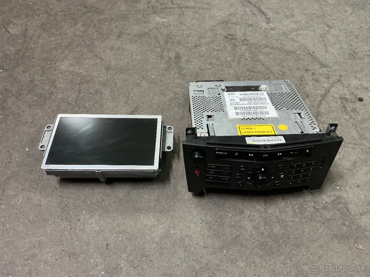 Peugeot 607 fac. - originál. rádio + display. - 2