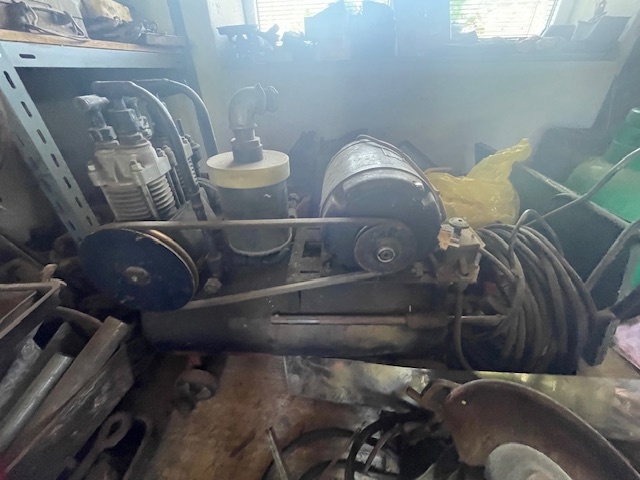 Predaj príslušenstva zo starej dielne - 2