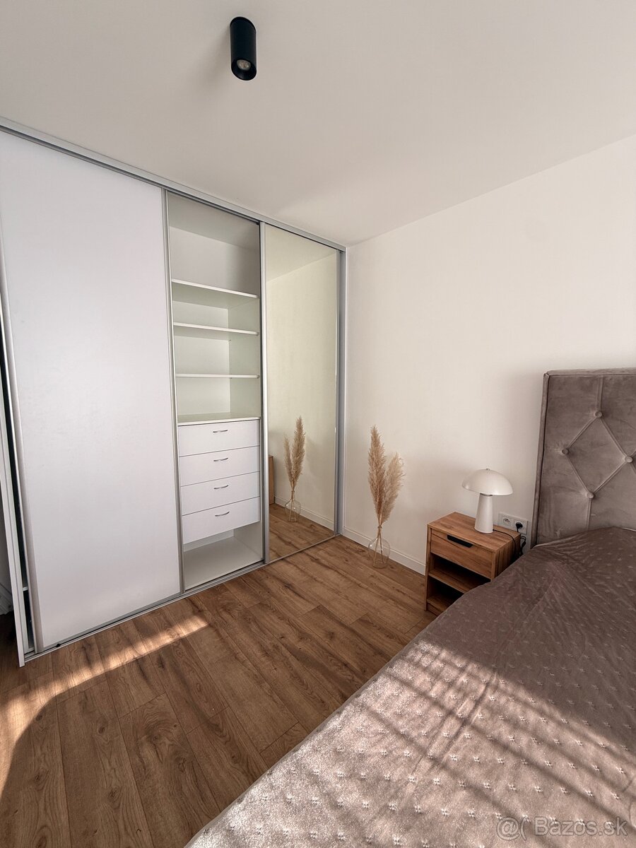 Prenajom 2 izbovy byt v centre mesta - 2