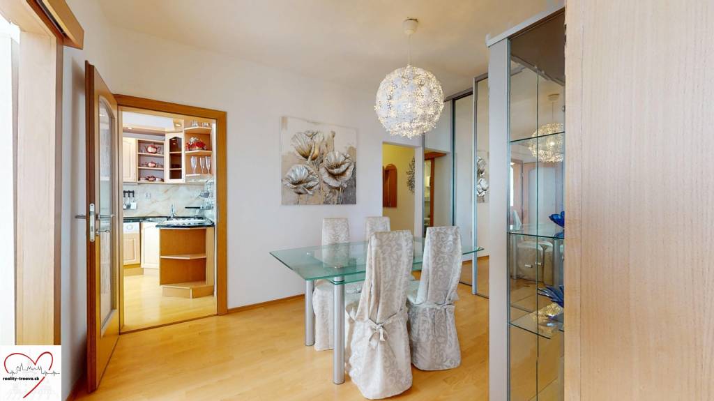 Z vchodu rovno do školy, na predaj praktický 3 izbový byt, A - 2