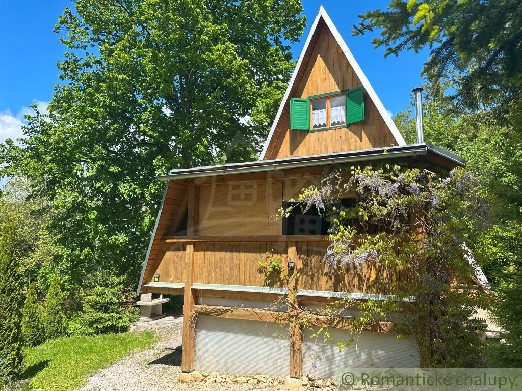 Kompletne zariadena chata blízko lyžiarskeho vleku Kokava- - 2