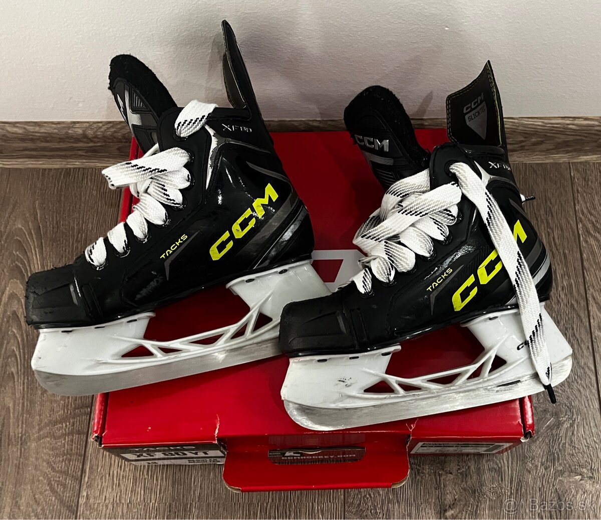 Predám hokejové CCM korčule - 2