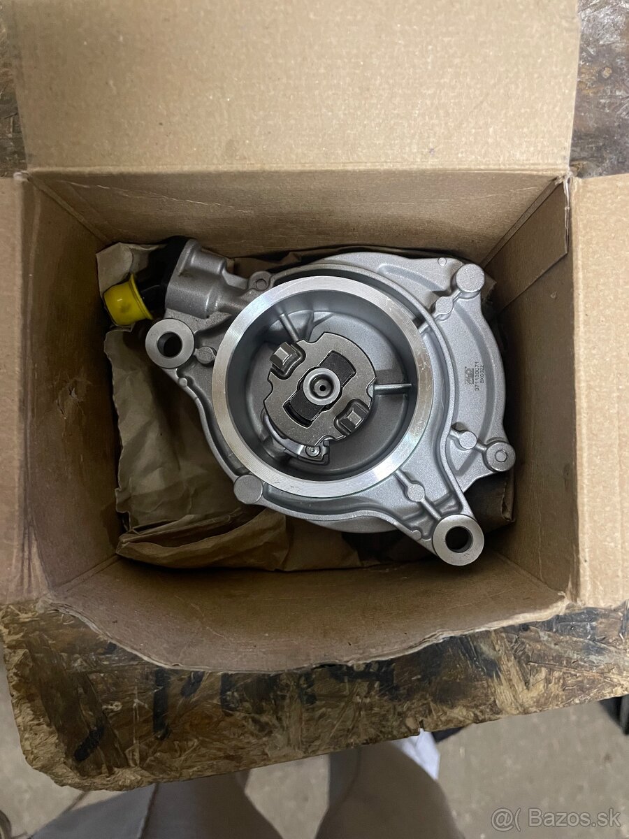 NOVÁ vákuová pumpa BMW E60 530d 160 kW (2004) - 2