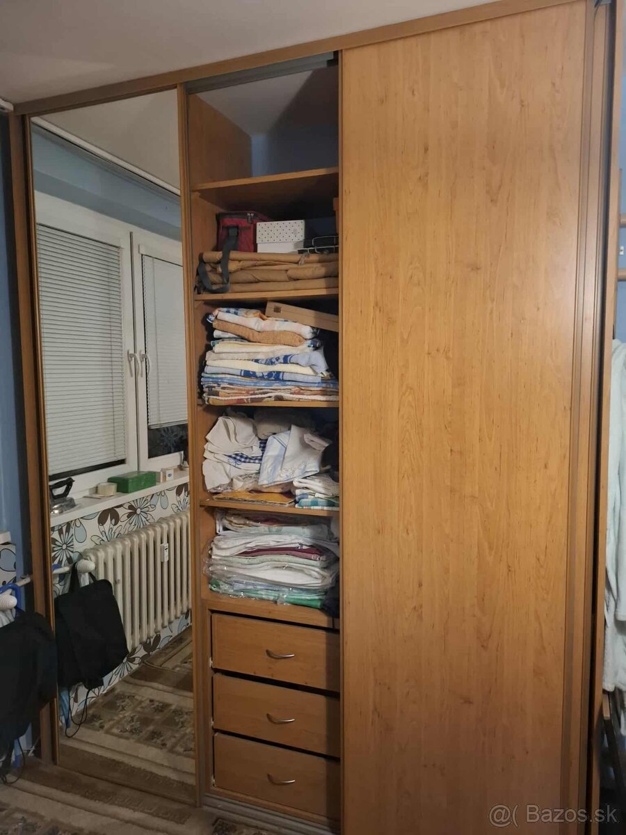 Predám 2 vstavané skrine - 2