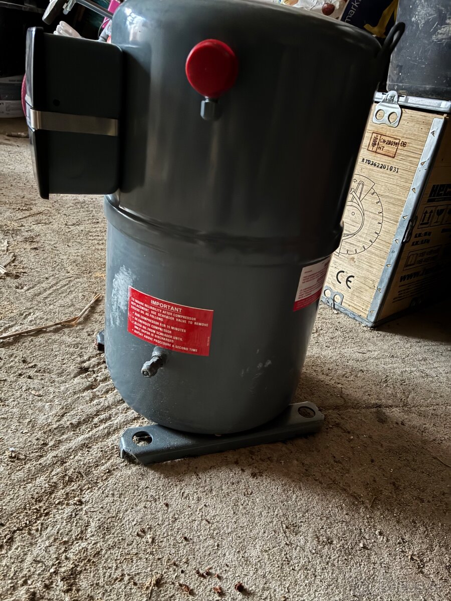 chladiarenský kompresor - 2