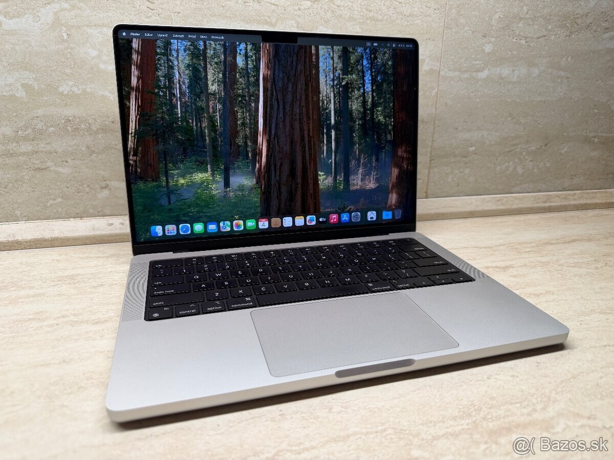 Apple MacBook Pro 14" / M3 Pro / 18GB / 512GB - 2