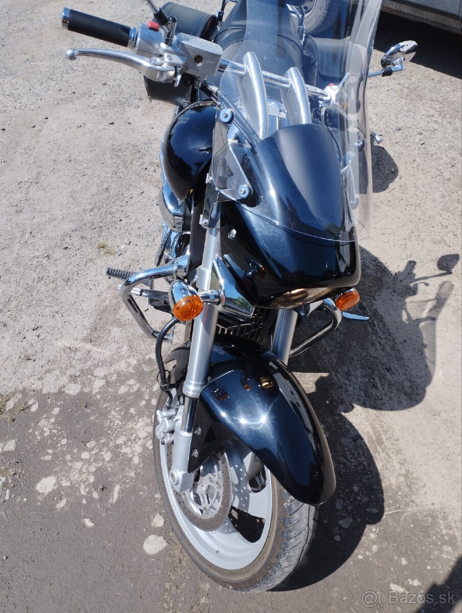 SUZUKI INTRUDER 1500 cm3 - 2