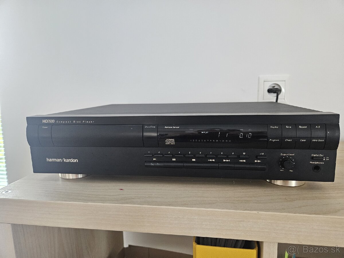 Predam cd player harman/kardon HD7600 - 2
