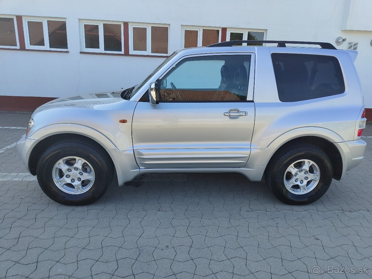 Mitsubishi Pajero 3.2 DI-D GLX 4WD,AT, 118kW, 3d.