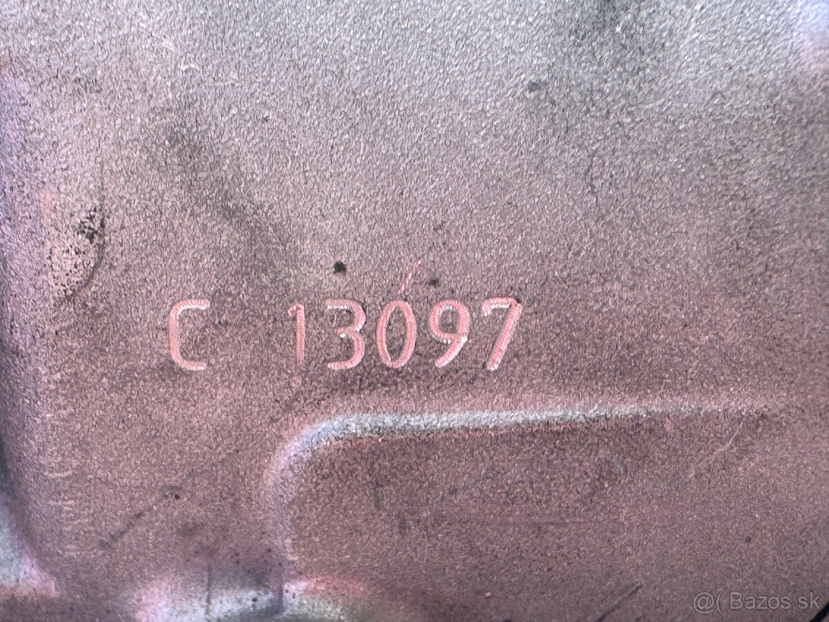 Predám nepouzity kompresor klimatizácie na auto - 2