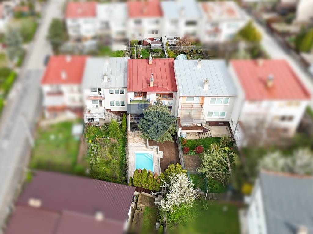 REZERVOVANÉ Zrekonštruovaný dom s bazénom - Šibeničný vrc - 2