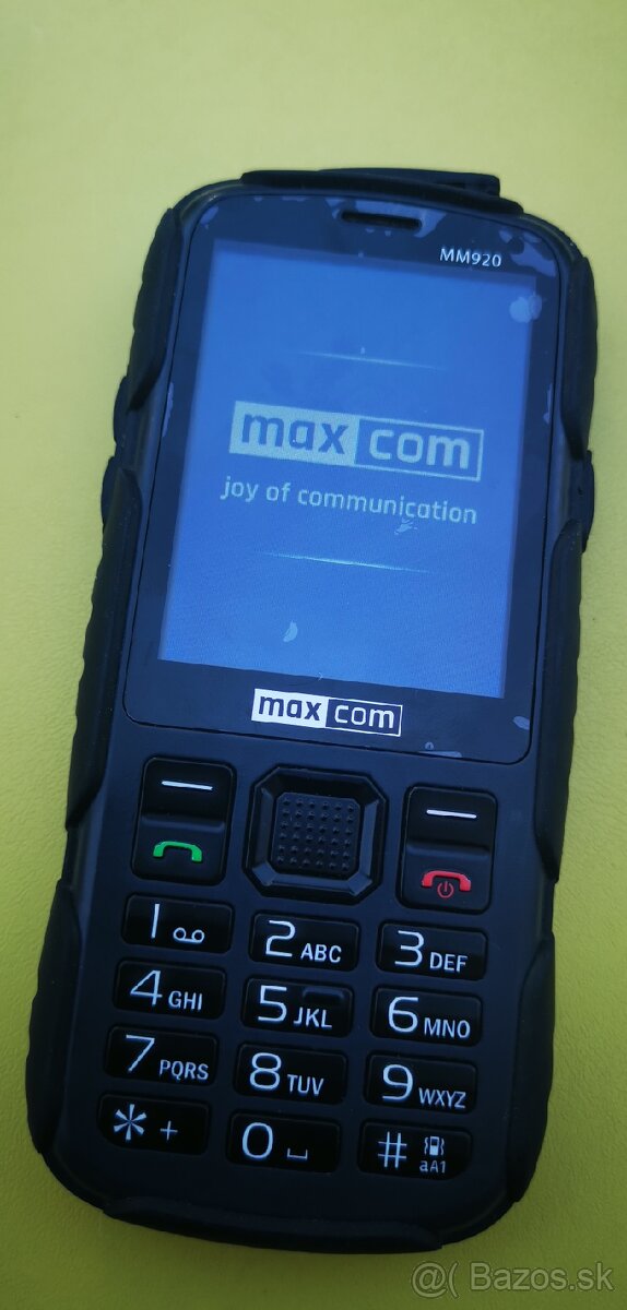Odolny telefón MAXCOM MM920 - 2