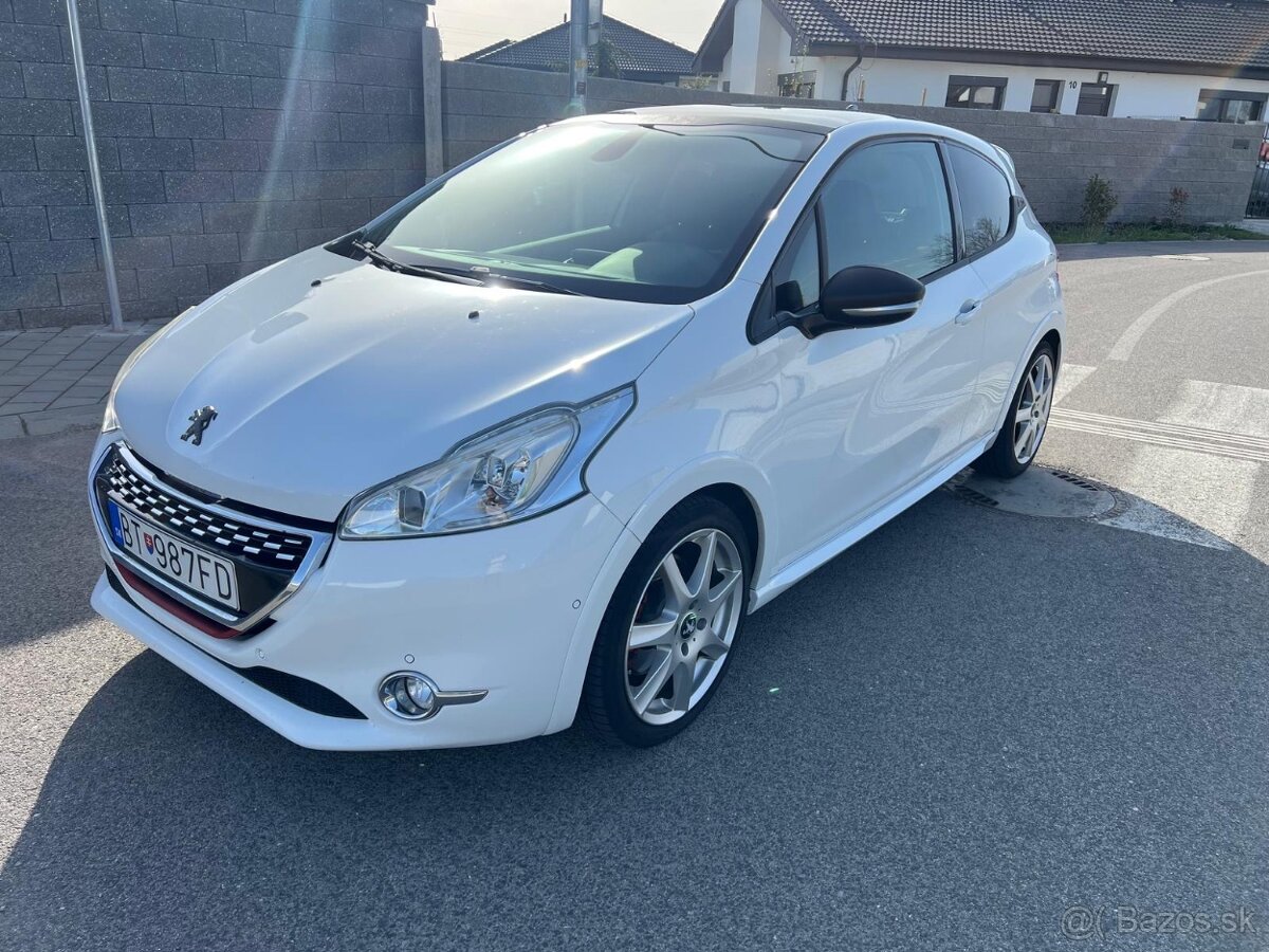 Peugeot 208 gti - 2