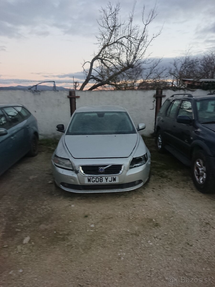 Rozpredám volvo v50 3x aj iné farby 1.6 diesel - 2