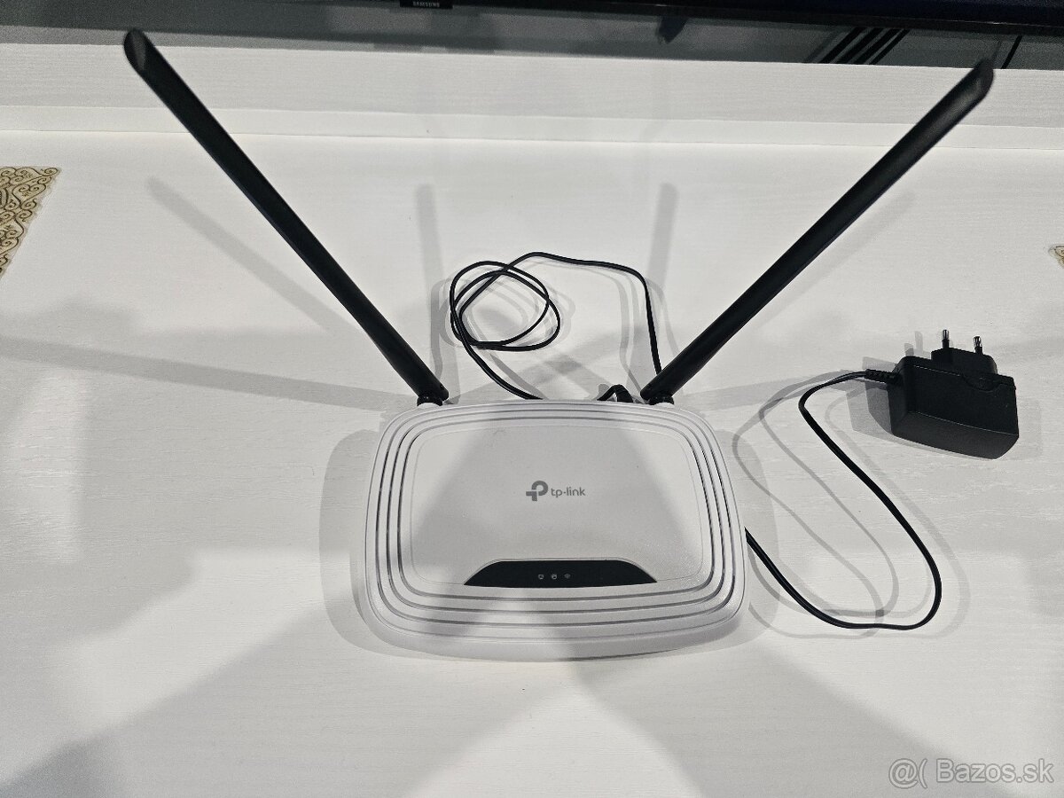 TP link router 300mb/s 15e nevyuzita - 2
