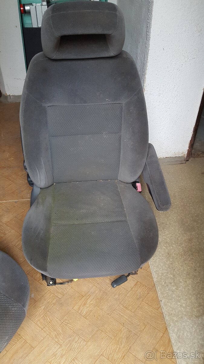 PREDNÉ SEDADLÁ FORD GALAXY 2003 - 2