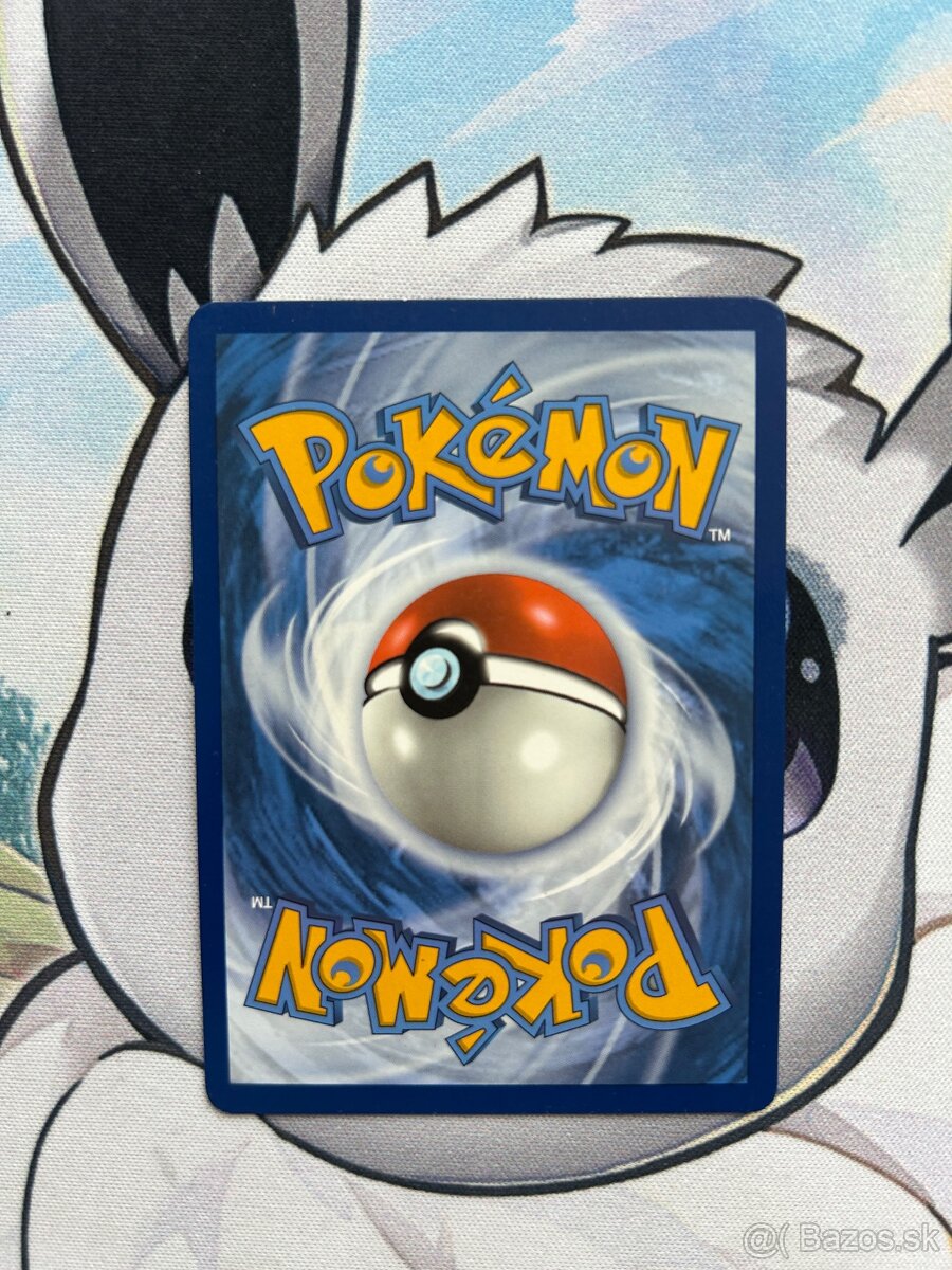 Pikachu V, vzacna Pokemon karta - 2