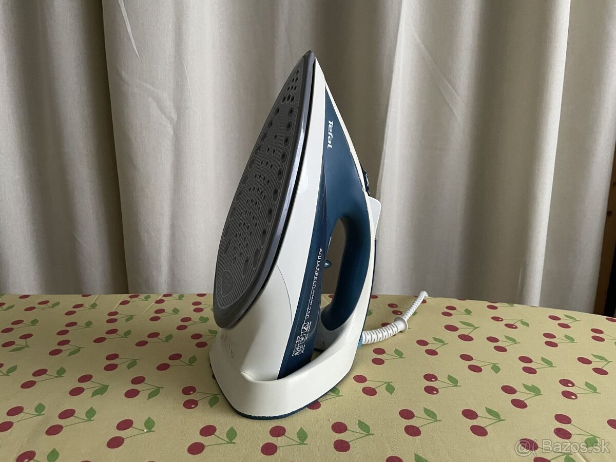 Naparovacia žehlička Tefal - 2