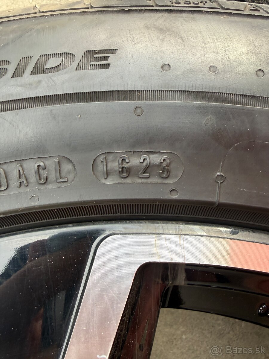 Dezent r17 pneu 215/55 letné - 2