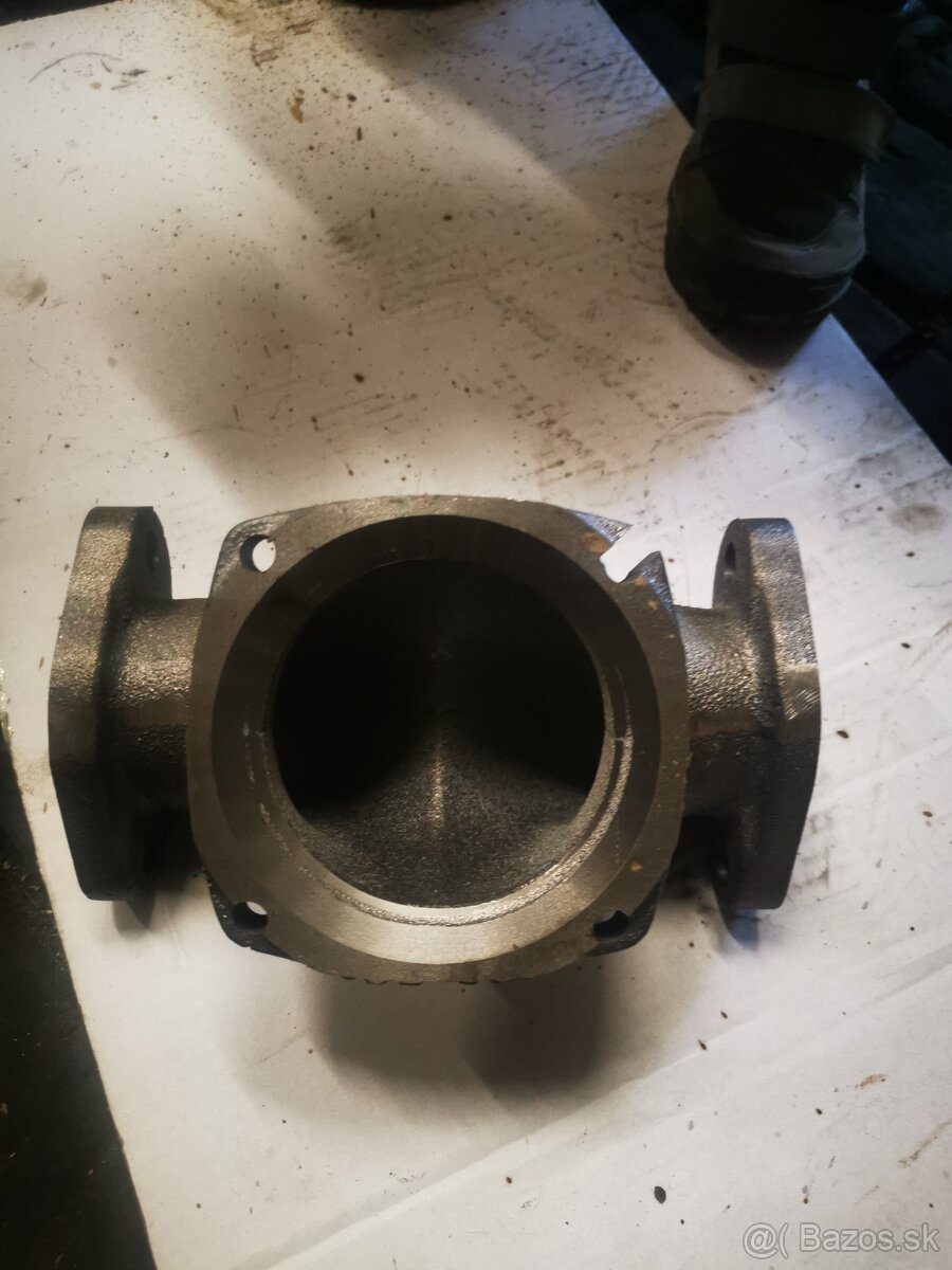 Rozdvojka vyfuku Tatra 148 - 2